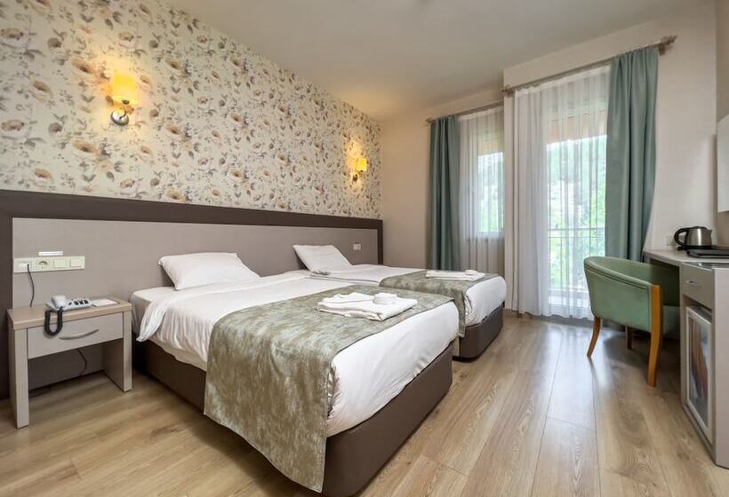 标准三人间, Spa Hotel Colossae Thermal