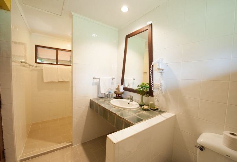 디럭스 방갈로, Pinnacle Samui Resort Sha Plus