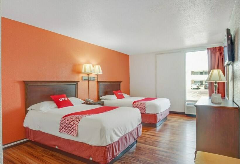 Номер Стандарт 2 Двуспальные Кровати, Oyo Hotel Mona Lake Muskegon