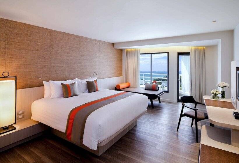 Номер Deluxe, Pullman Pattaya Hotel G