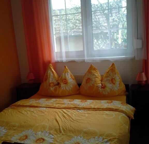 اتاق استاندارد چهار تخته, Vila Patricie