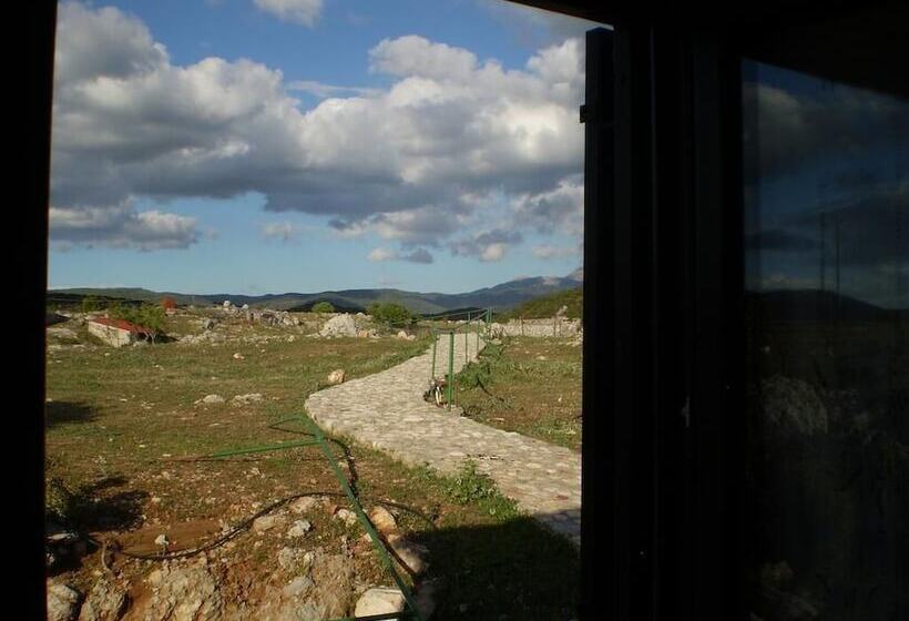 Номер Стандарт Трехместный, Arachovitika Kalivia