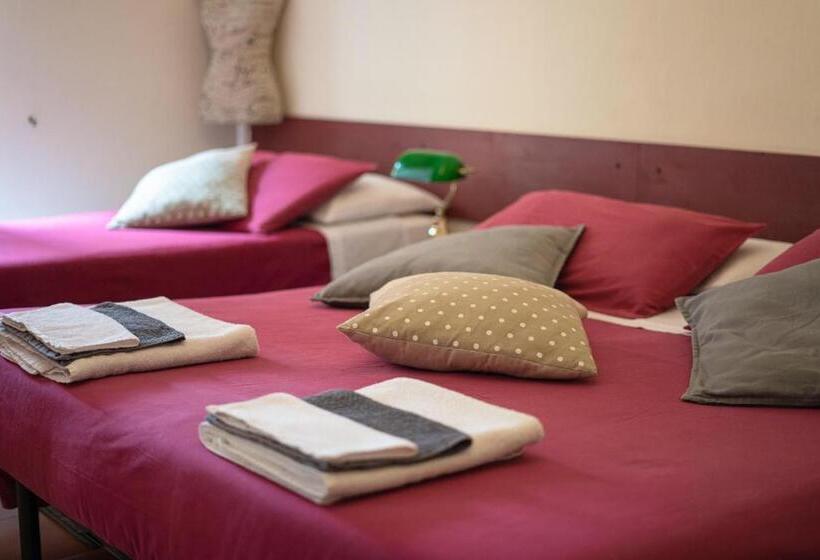 اتاق استاندارد سه تخته با سرویس بهداشتی مشترک, Antico Pozzo Bed And Breakfast