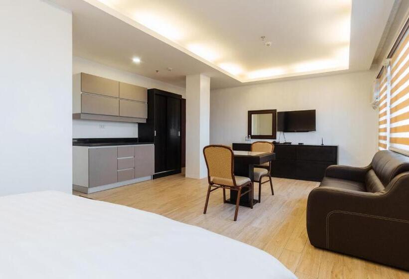 高级套房, Northpointe Residences