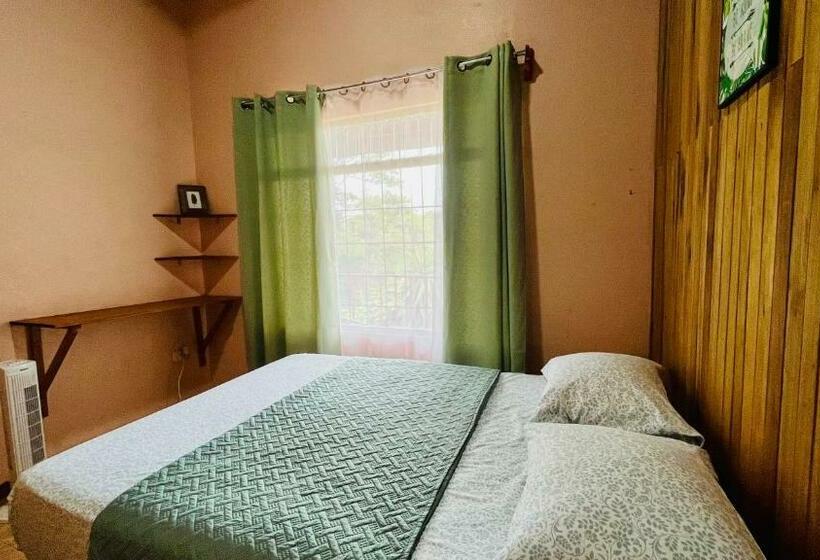 Дом 2 Спальни, Beautiful Casa Aire Near Lake Arenal In Nuevo Arenal   Casas Airelibre