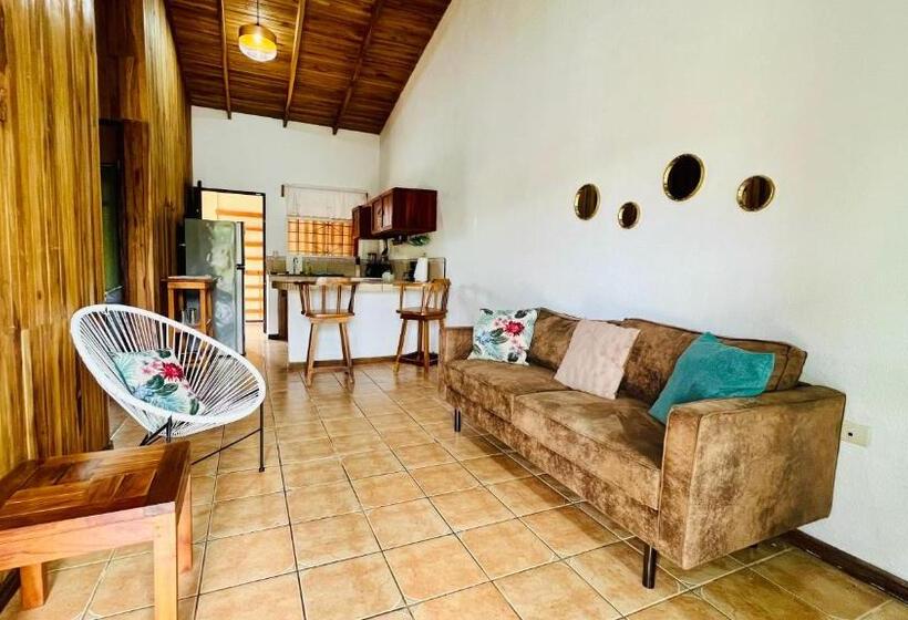 Дом 2 Спальни, Beautiful Casa Aire Near Lake Arenal In Nuevo Arenal   Casas Airelibre