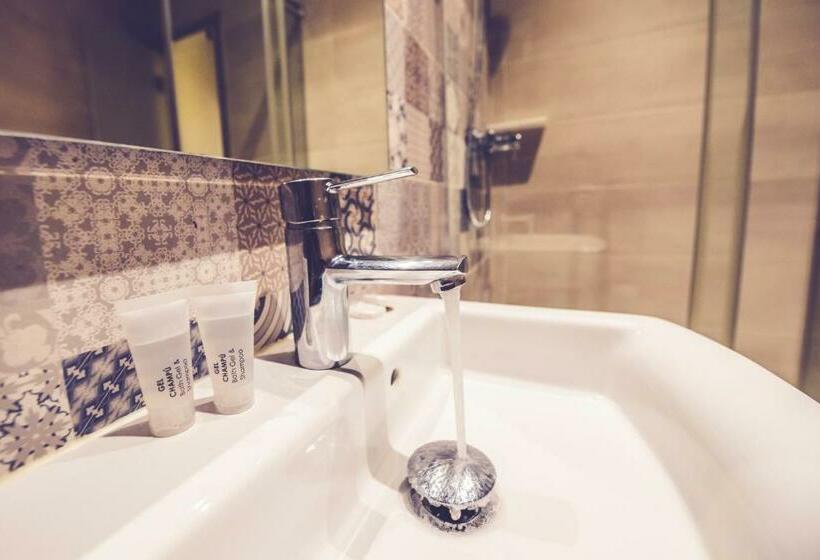 اتاق استاندارد, Hostal Marlasca