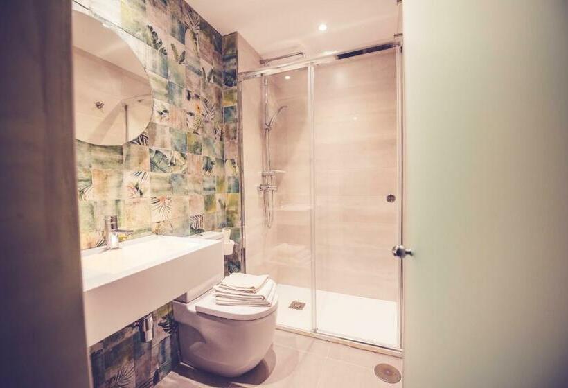 اتاق استاندارد سه نفره, Hostal Marlasca