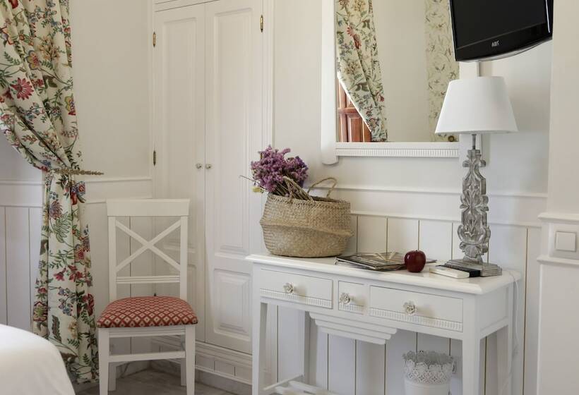 اتاق استاندارد, Basic Hotel Puerta De Sevilla