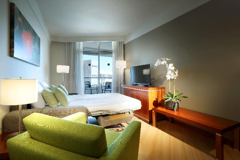 Полулюкс, Eurostars Las Salinas