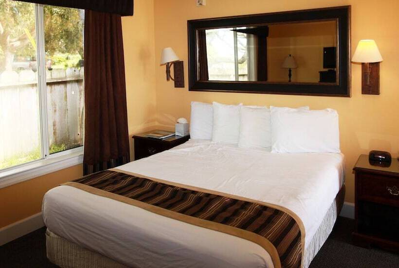 스탠다드 룸 더블 침대, Sea Breeze Inn  Pacific Grove