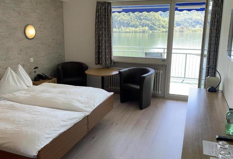 Номер Стандарт, Tresa Bay