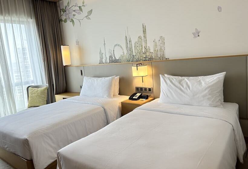 Номер Стандарт, Hilton Garden Inn Changzhou Xinbei