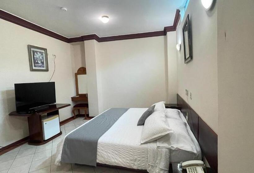 Номер Deluxe, House Center
