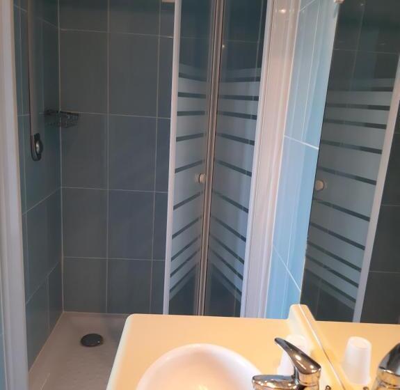 Номер Стандарт Трехместный, Home Des Pins Sarl