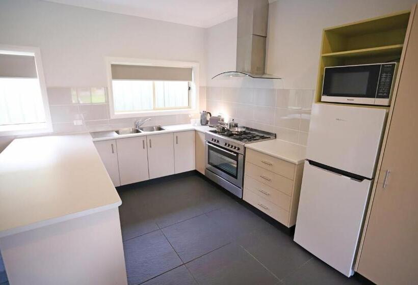 Семейное Студио, Eastend Studio Apartments