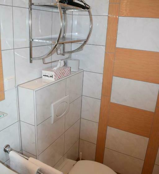 Quarto Estandar Vista Lago, Pension Seeblick