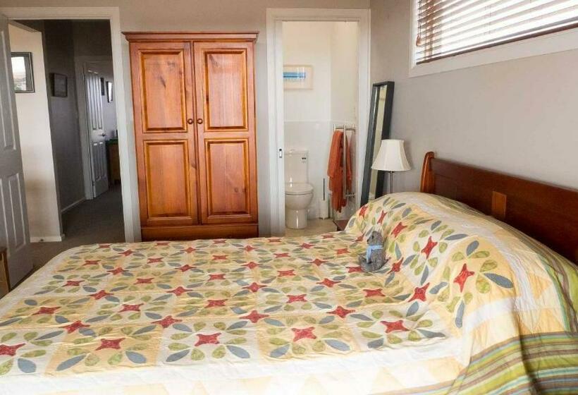 Номер Стандарт с Балконом, Rezare House Bed & Breakfast