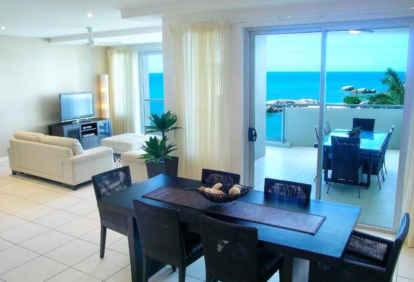 ３ベッドルームアパートメント, Coral Cove Apartments
