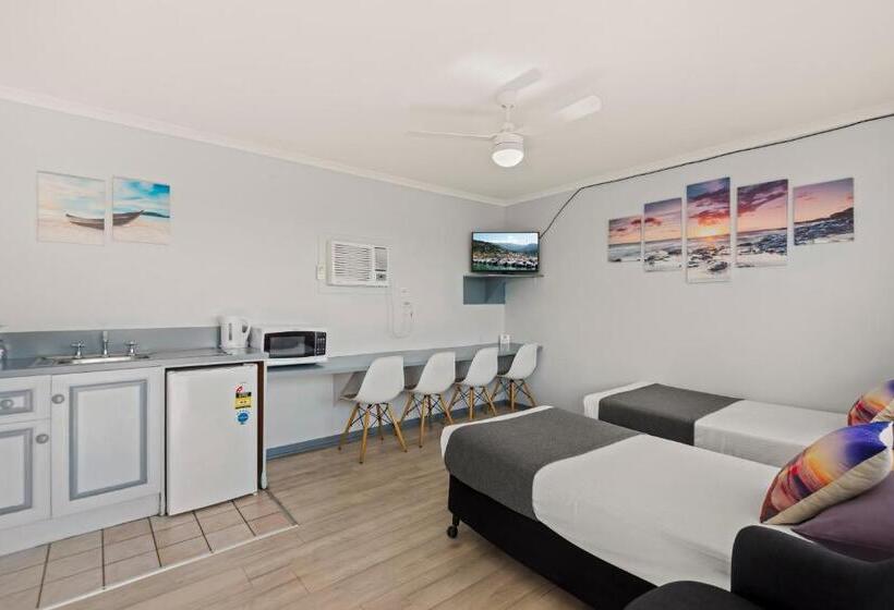 Номер Стандарт, Pacific Motor Inn