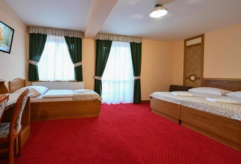 Трехместный Номер Deluxe, Julianin Dvor