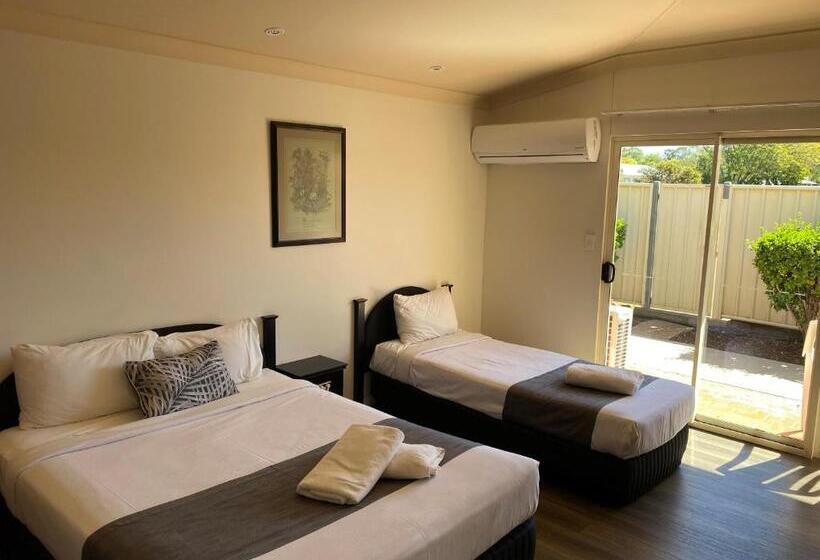패밀리 룸, Emerald Explorers Inn