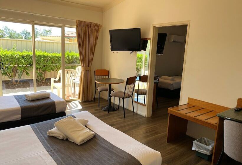 패밀리 룸, Emerald Explorers Inn