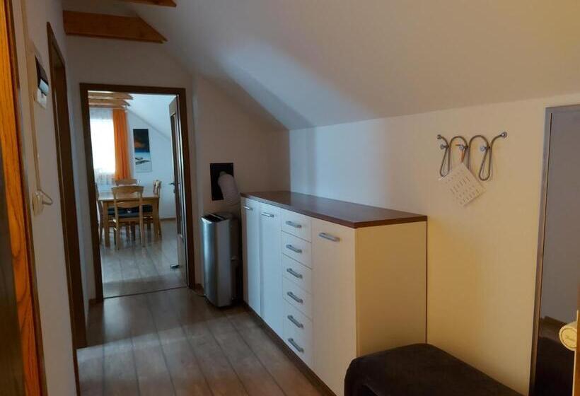 Standard Room, Apartments And Rooms Martuljk
