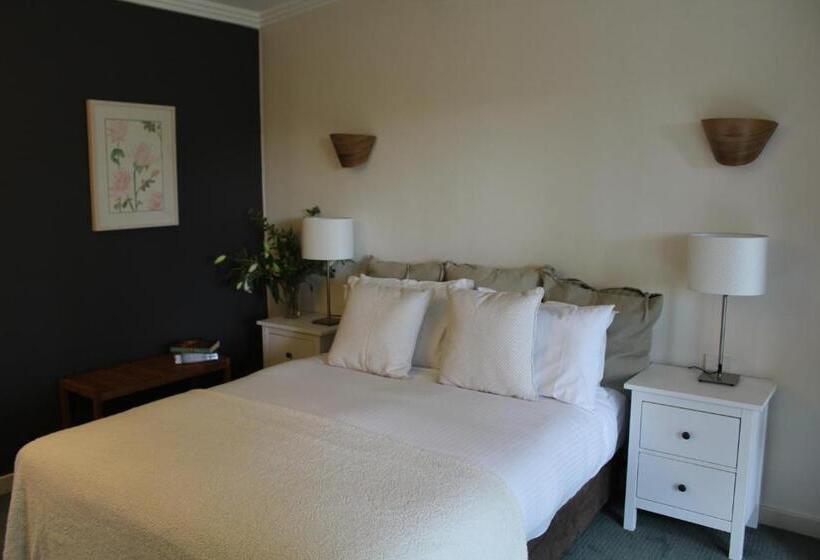 스위트 킹사이즈 침대, Elfin Hill Vineyard Accommodation
