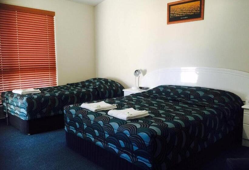 스탠다드 트리플 룸, Springsure Overlander Motel