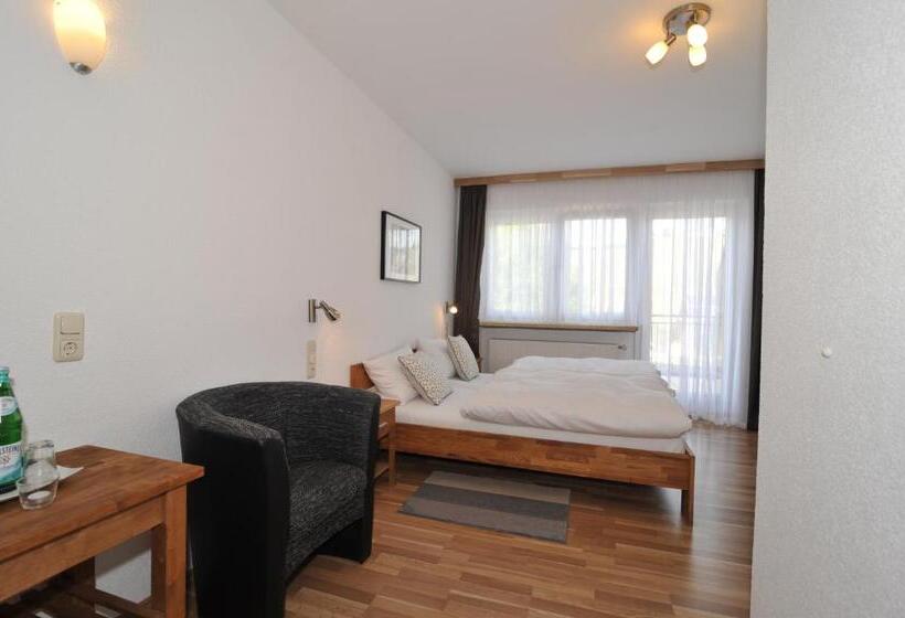 Номер Стандарт с Балконом, Weinhotel Lenz