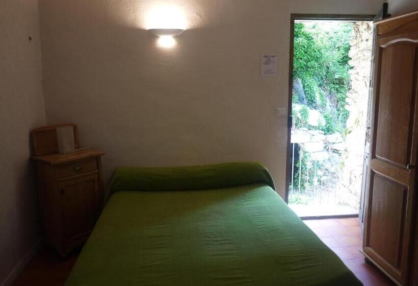 Номер Стандарт, Auberge Des Seguins