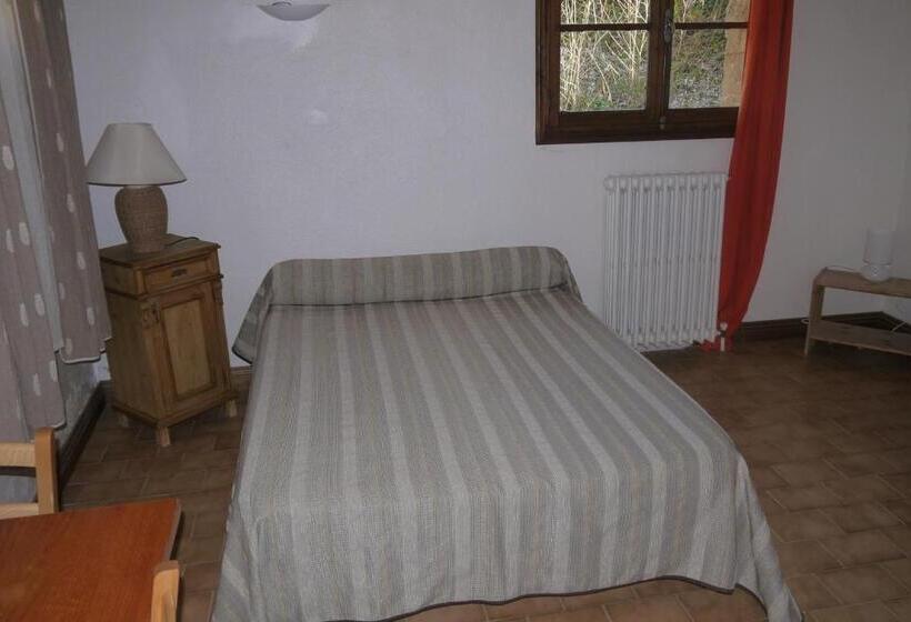 Номер Стандарт, Auberge Des Seguins