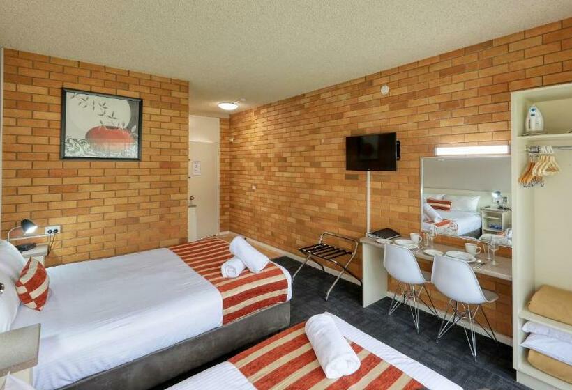 스탠다드 룸, Court Street Motel
