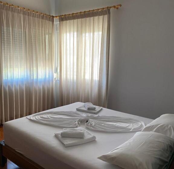 סוויטה משפחתית, Eval Hotel Sarande