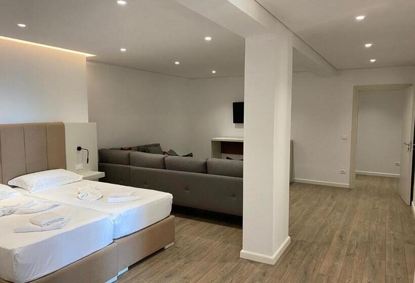 סוויטה משפחתית, Eval Hotel Sarande