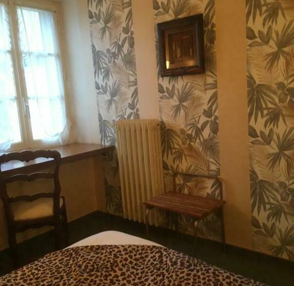 Номер Стандарт, Hôtel Restaurant Aux Armes D Estaing   Kb Hotel Group