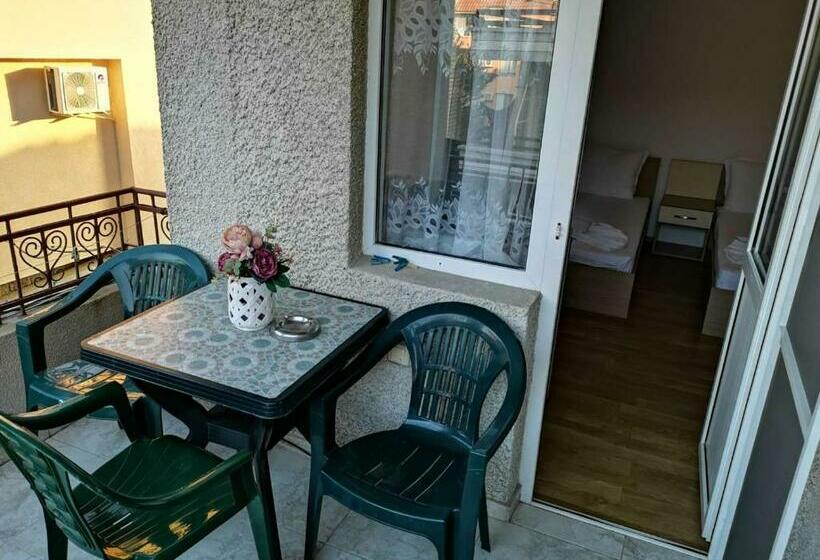 テラス付スタンダードルーム, къща за гости The Sunny Corner