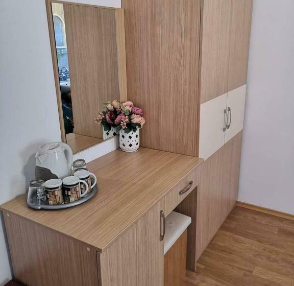 テラス付スタンダードルーム, къща за гости The Sunny Corner