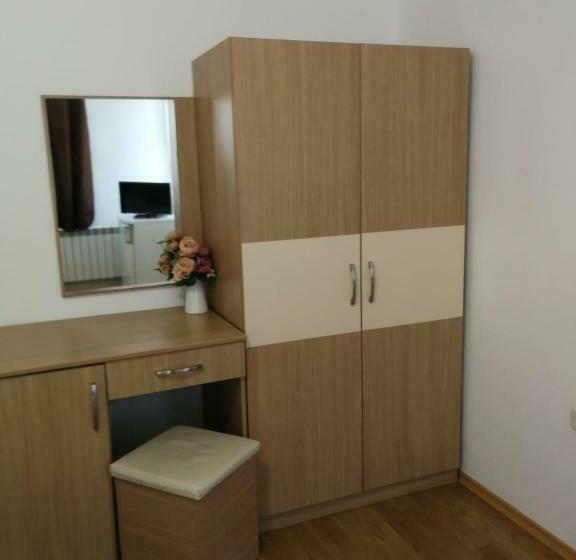 Habitació Estàndard amb Terrassa, къща за гости The Sunny Corner