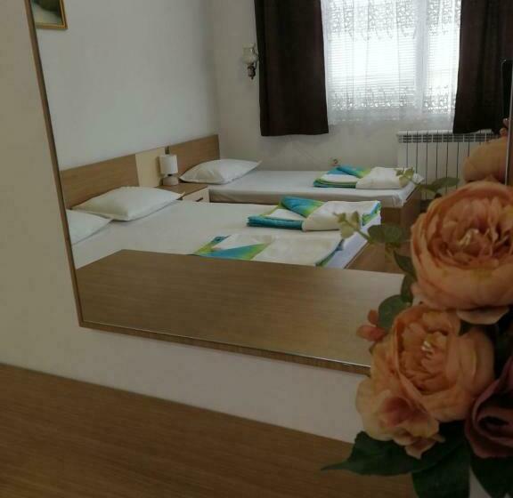 带露台的标准房间, къща за гости The Sunny Corner