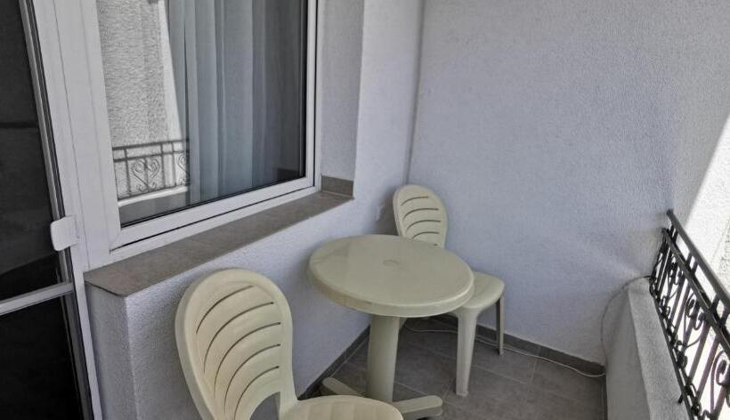 Habitació Estàndard Individual amb Balcó, къща за гости The Sunny Corner
