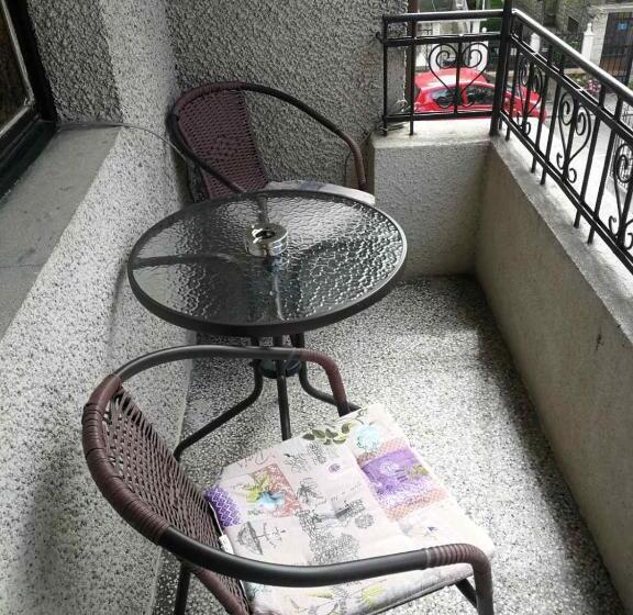 Habitació Estàndard amb Balconada, къща за гости The Sunny Corner