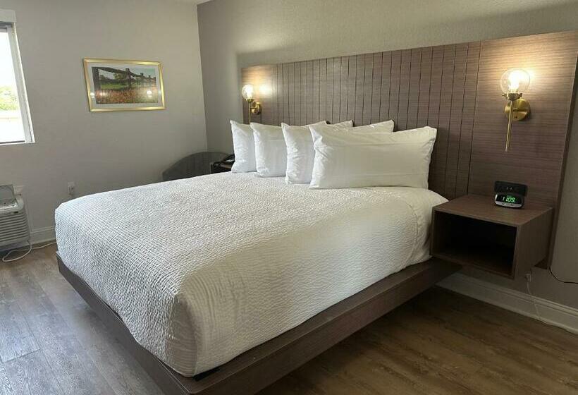 스탠다드 룸 킹사이즈 침대, Surestay Hotel By Best Western Groves