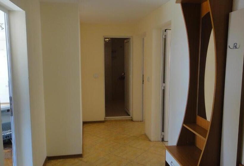 带2个卧室的公寓, Guest House Eos