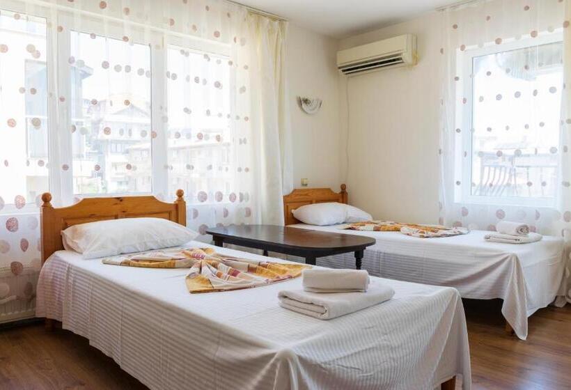 Четырехместный Номер Стандарт, Guest House Eos