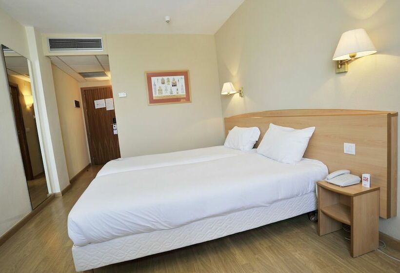 اتاق استاندارد, Travelodge Murcia