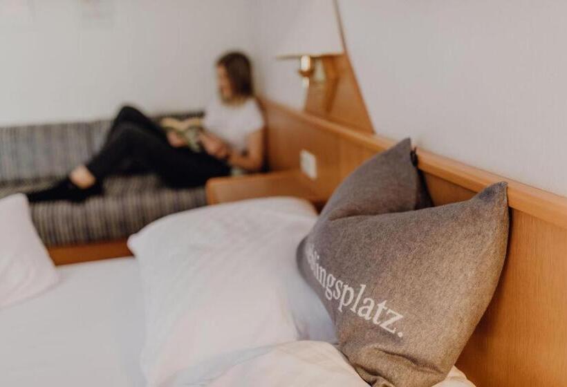 Номер Стандарт с Балконом, Dorfcafe Unken Hotelpension Swirtshaus Im Dorf