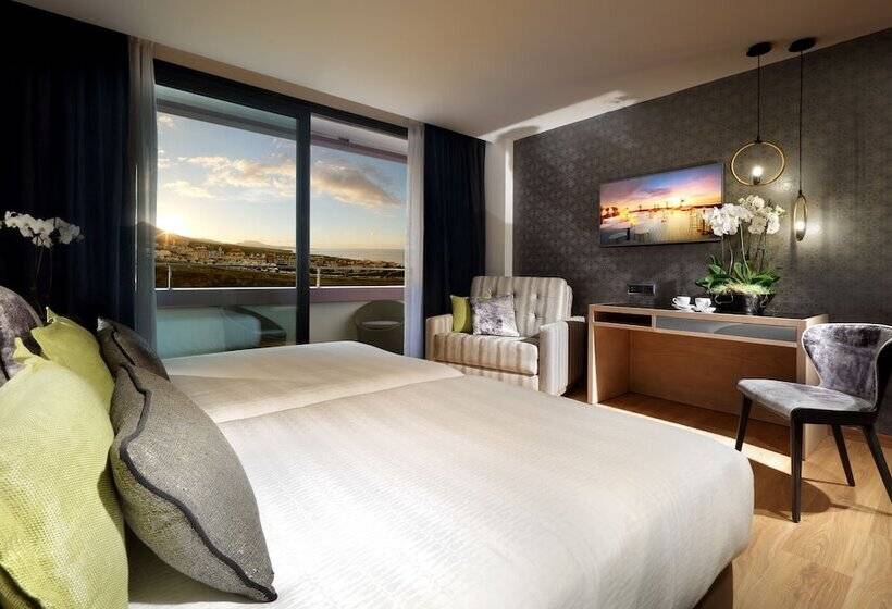 Quarto Deluxe, Hard Rock Hotel Tenerife