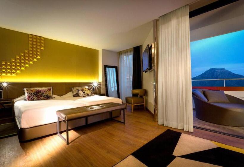 Студия Стандарт, Hard Rock Hotel Tenerife